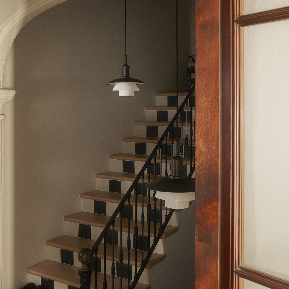 Louis Poulsen ルイスポールセン PH 3/3 Aged Brass Opal Pendant PH 3/3 エイジド・ブラス オパール ペンダント Φ285mm （エイジド・ブラス × 乳白ガラス） ポール・ヘニングセン