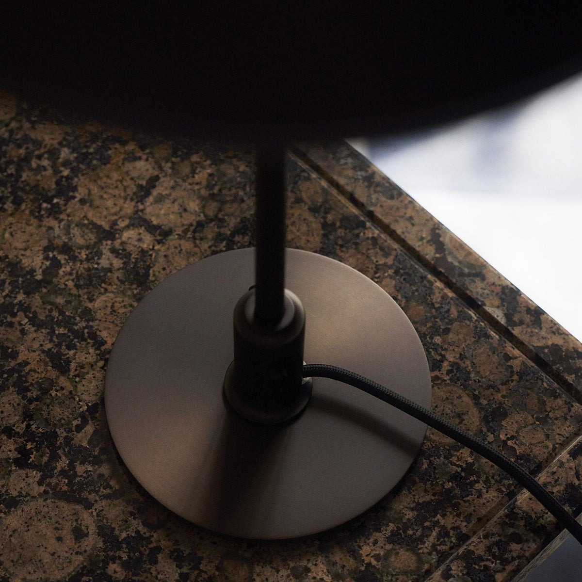 Louis Poulsen ルイスポールセン PH 3/2 Aged Brass Opal Table Lamp PH 3/2 エイジド・ブラス オパール テーブルランプ スタンドライト Φ285mm （エイジド・ブラス × 乳白ガラス） デザイン：ポール・ヘニングセン