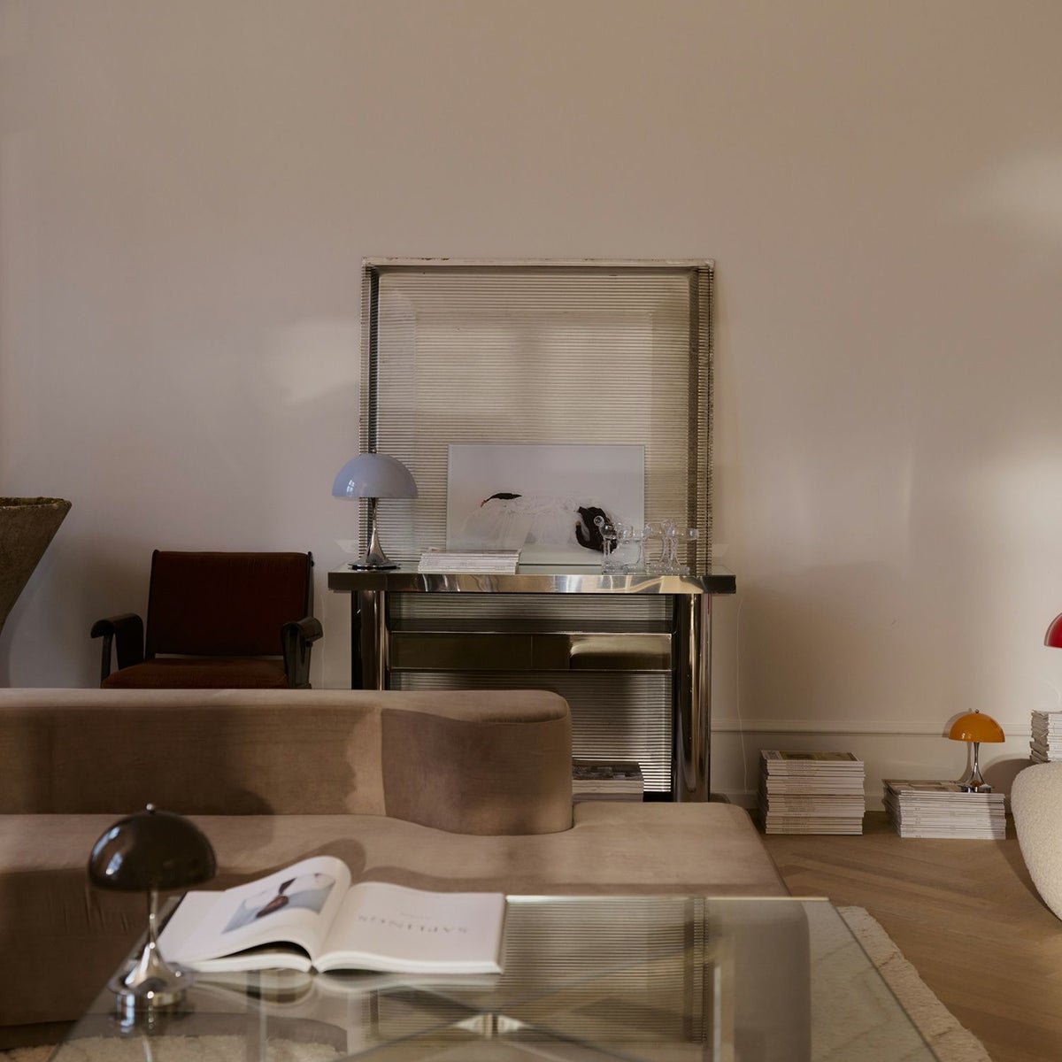 Louis Poulsen ルイスポールセン Panthella 160 Portable パンテラ 160 ポータブル （V3） テーブルランプ カラー：オパール・ブラウン クローム デザイン：ヴェルナー・パントン