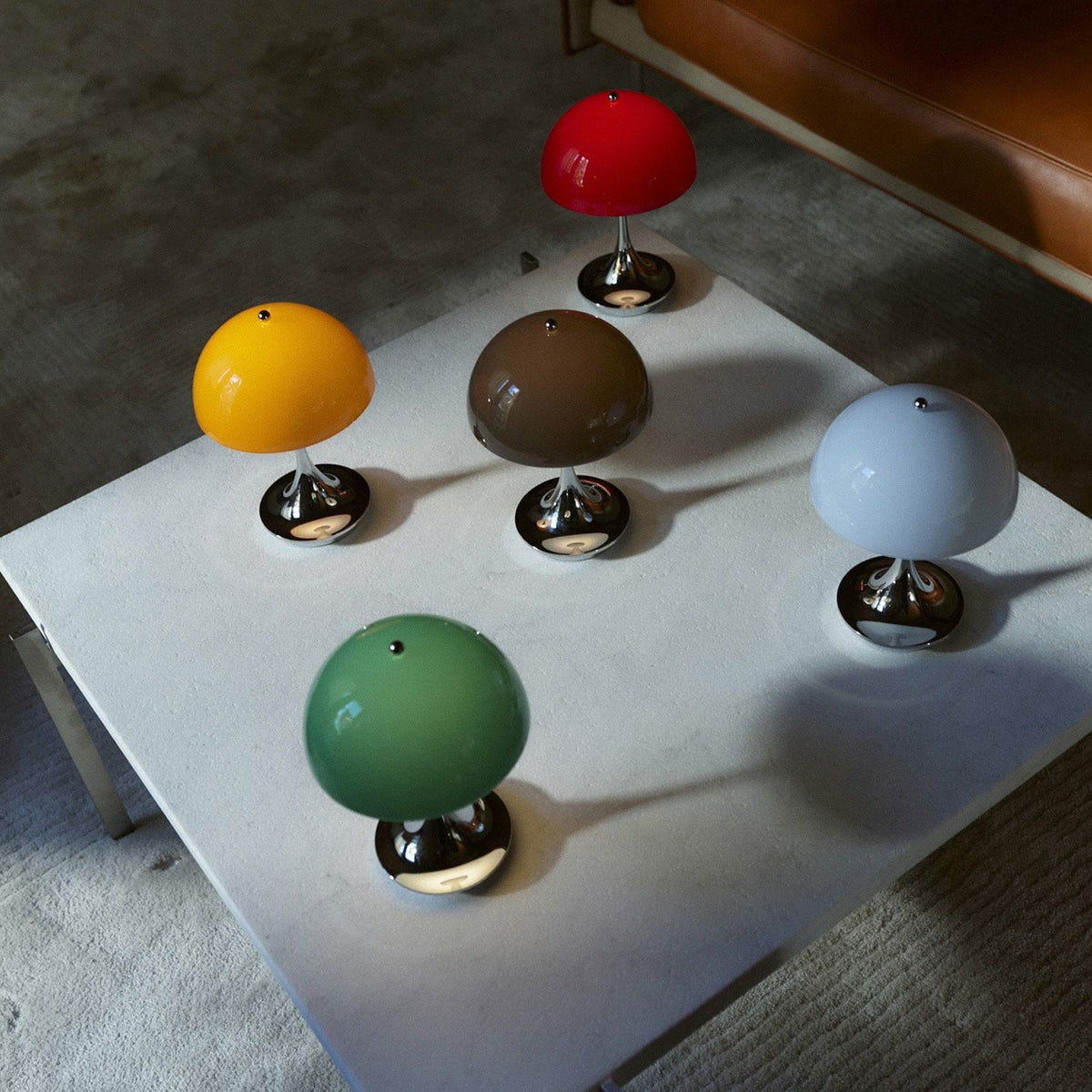 Louis Poulsen ルイスポールセン Panthella 160 Portable パンテラ 160 ポータブル （V3） テーブルランプ カラー：オパール・ブラウン クローム デザイン：ヴェルナー・パントン