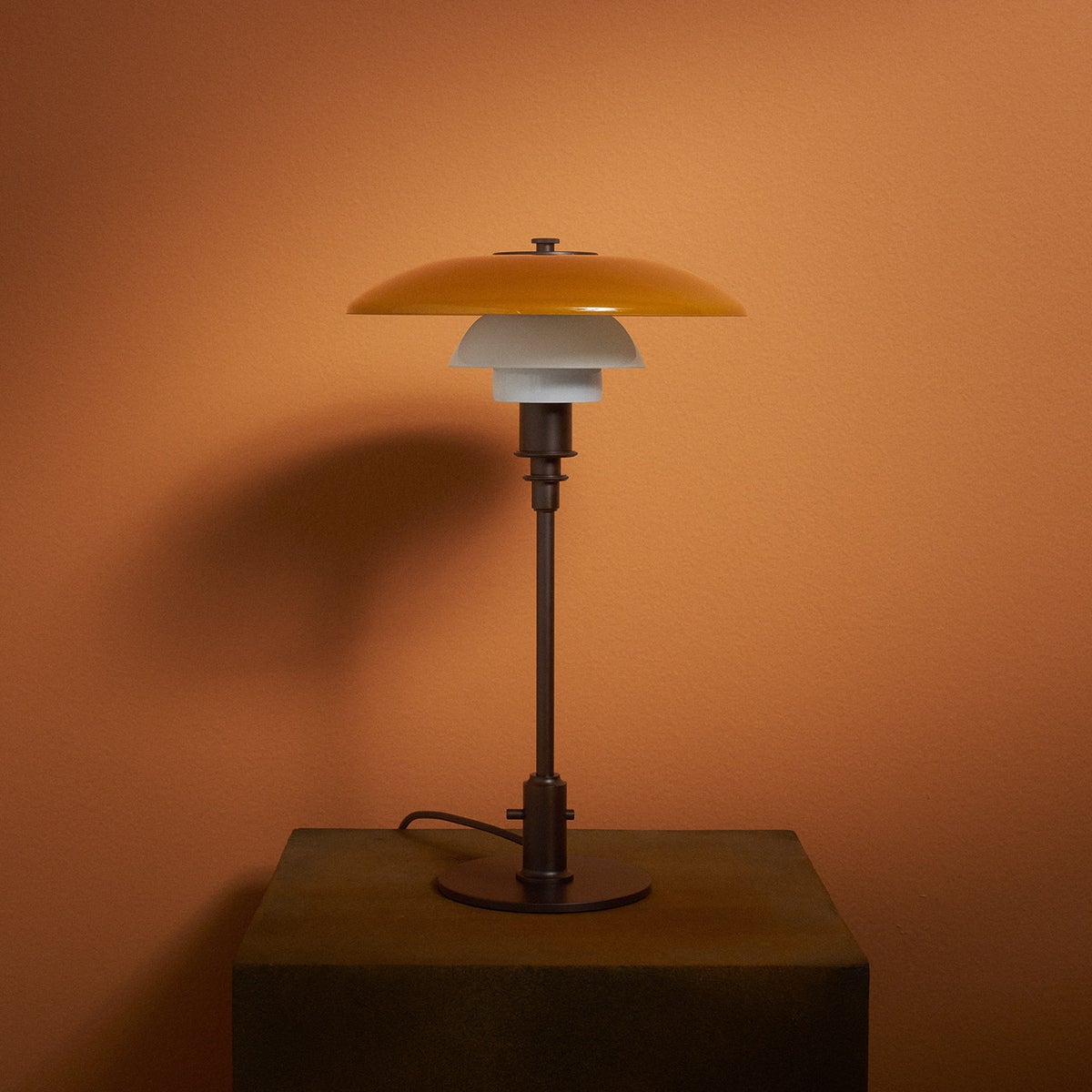 ouis Poulsen ルイスポールセン PH 3/2 Table Lamp Centenary Edition PH 3/2 テーブルランプ センテナリー・エディション スタンドライト Φ285mm アンバー 琥珀色ガラス 真鍮エイジング加工 デザイン：ポール・ヘニングセン