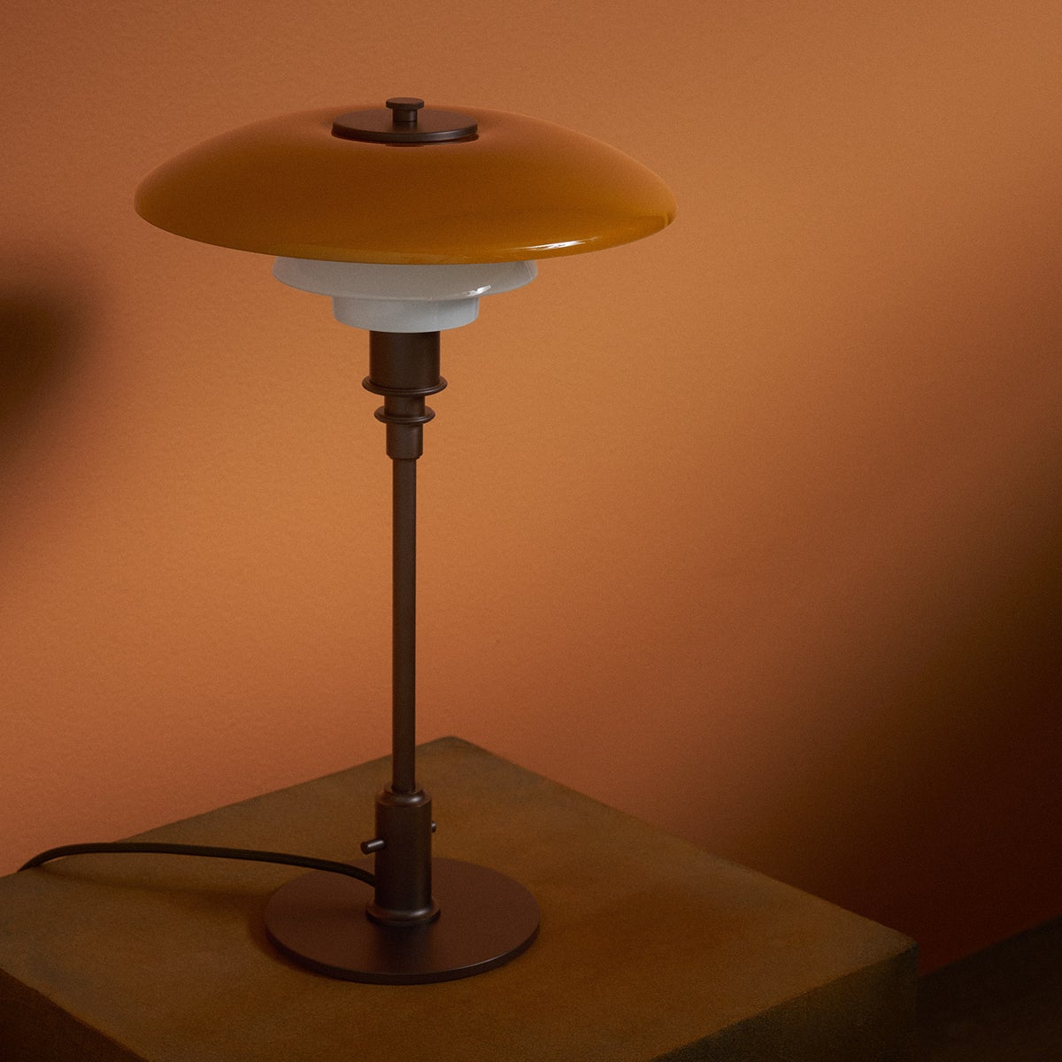 ouis Poulsen ルイスポールセン PH 3/2 Table Lamp Centenary Edition PH 3/2 テーブルランプ センテナリー・エディション スタンドライト Φ285mm アンバー 琥珀色ガラス 真鍮エイジング加工 デザイン：ポール・ヘニングセン