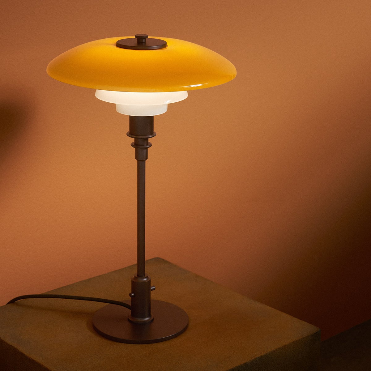 ouis Poulsen ルイスポールセン PH 3/2 Table Lamp Centenary Edition PH 3/2 テーブルランプ センテナリー・エディション スタンドライト Φ285mm アンバー 琥珀色ガラス 真鍮エイジング加工 デザイン：ポール・ヘニングセン