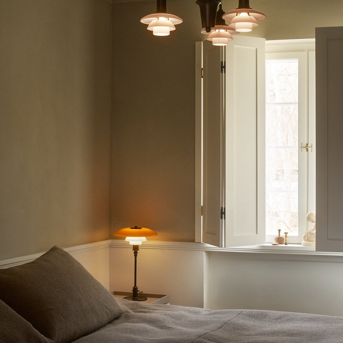 ouis Poulsen ルイスポールセン PH 3/2 Table Lamp Centenary Edition PH 3/2 テーブルランプ センテナリー・エディション スタンドライト Φ285mm アンバー 琥珀色ガラス 真鍮エイジング加工 デザイン：ポール・ヘニングセン