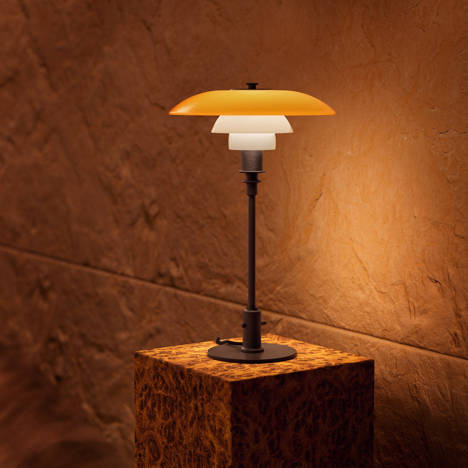 Louis Poulsen ルイスポールセン PH 3/2 Table Lamp Centenary Edition PH 3/2 テーブルランプ センテナリー・エディション スタンドライト Φ285mm アンバー 琥珀色ガラス 真鍮エイジング加工 デザイン：ポール・ヘニングセン