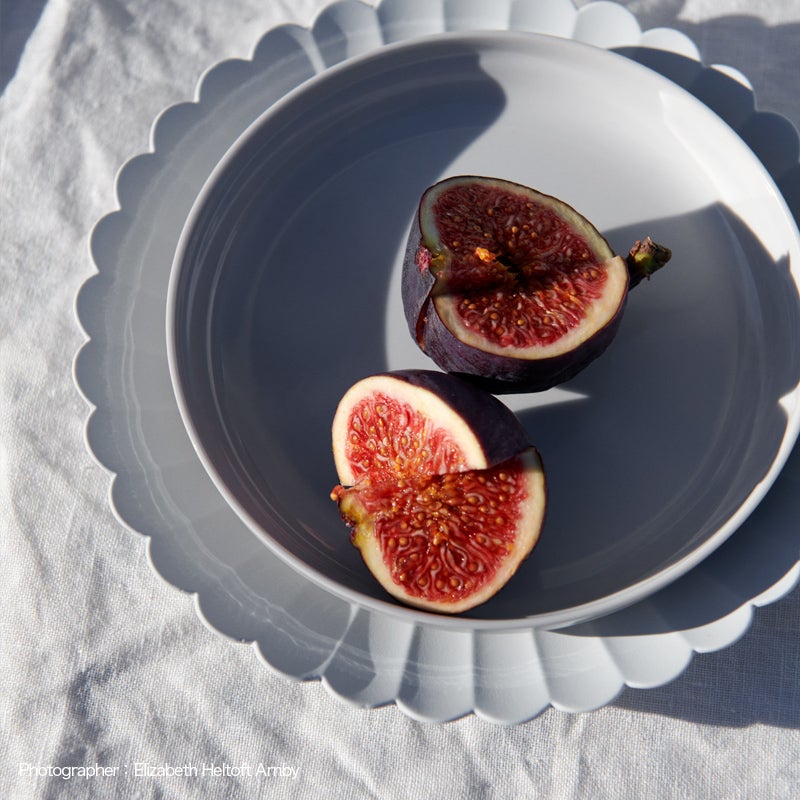 1616 / arita japan アリタ ジャパン CMA Stack Flat スタック フラット サイズ：7種類 有田焼 陶磁器 食器 ライトグレー デザイン：セシリエ・マンツ