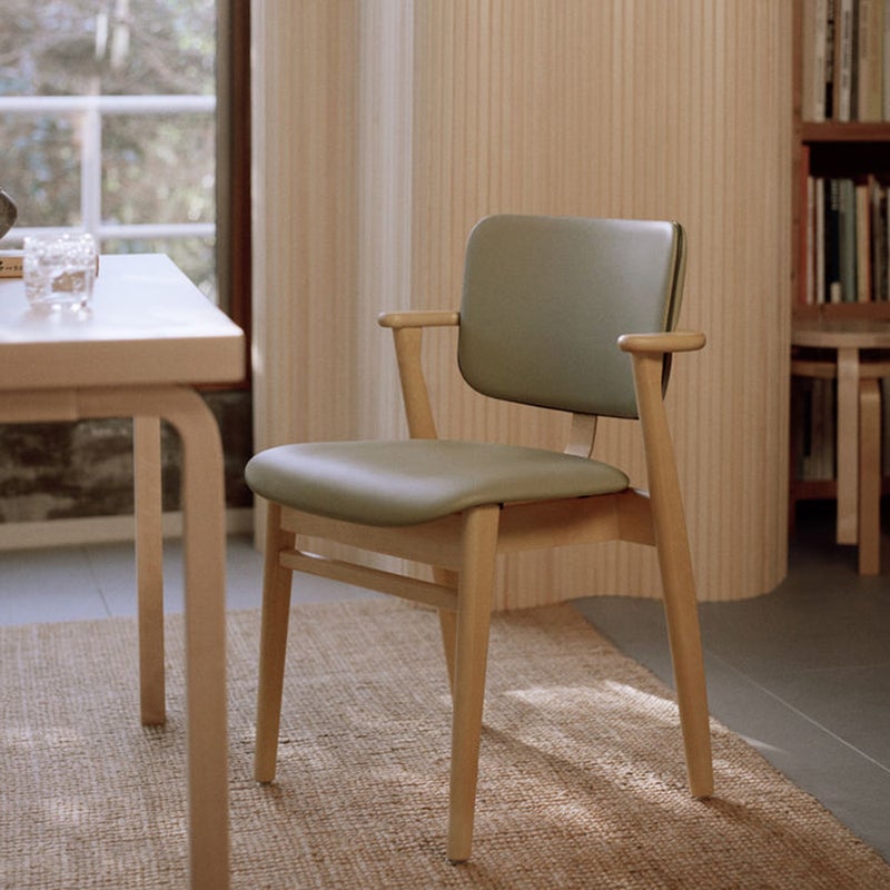 Artek(アルテック)名作ドムスチェアに多彩なインテリアや空間に対応する新しい「New Beauty Versions」が登場 Artek(アルテック)名作ドムスチェアに多彩なインテリアや空間に対応する新しい「New Beauty Versions」が登場