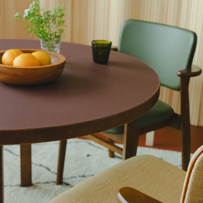 Artek アルテック TABLE 80A & 90A テーブル サイズ：W120cm & Φ100cm 特別カラー：2色 高さ：H72cm デザイン：アルヴァ・アアルト