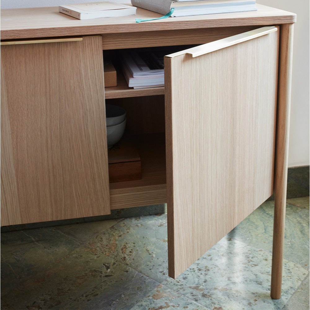 FRITZ HANSEN フリッツ・ハンセン SKAGERAK スカゲラック コレクション JUT ジュット キャビネット 高さ：68cm オーク オイル仕上げ 天板カラー：3色 デザイン：トーマス・ジェンキンス