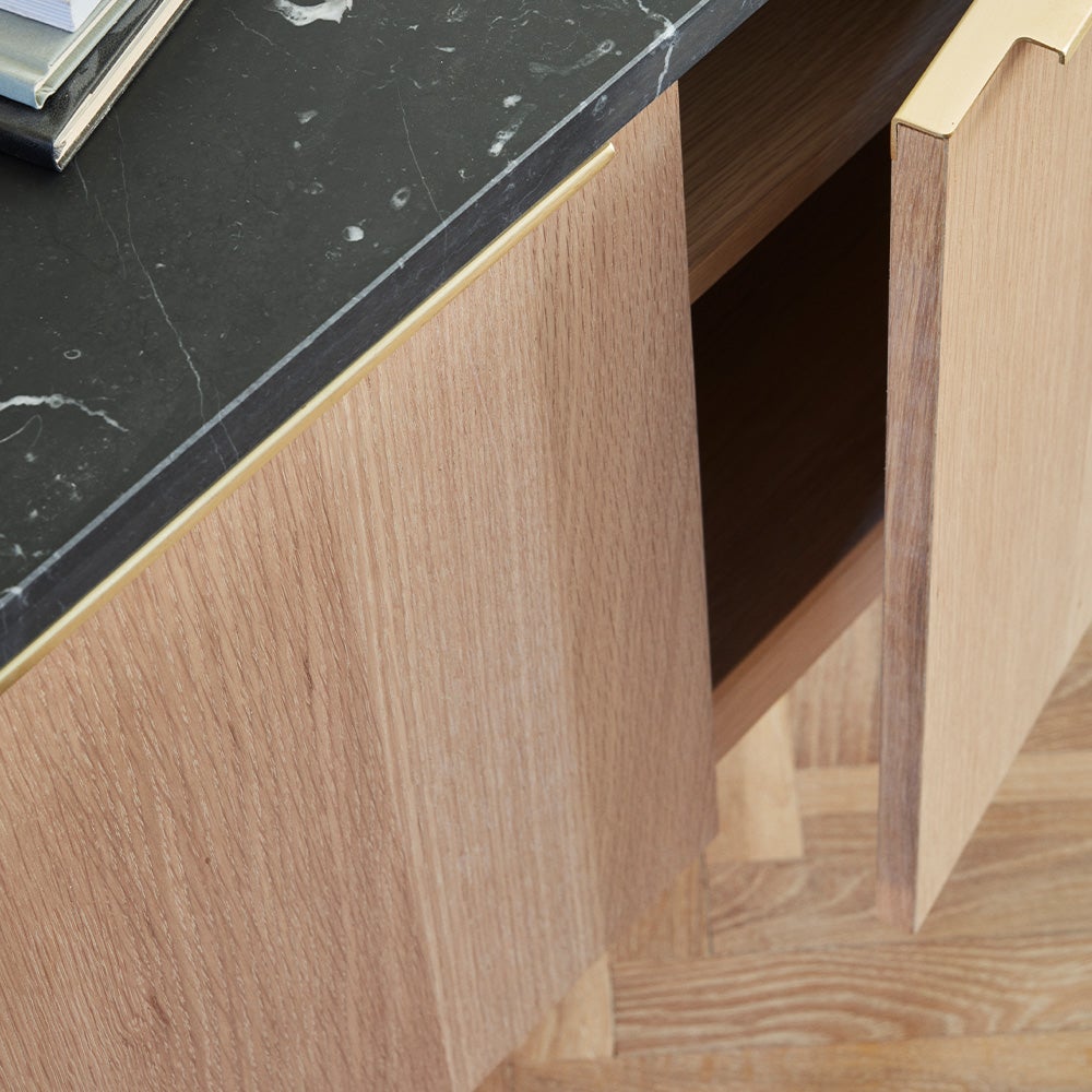 FRITZ HANSEN フリッツ・ハンセン SKAGERAK スカゲラック コレクション JUT ジュット キャビネット 高さ：68cm オーク オイル仕上げ 天板カラー：3色 デザイン：トーマス・ジェンキンス