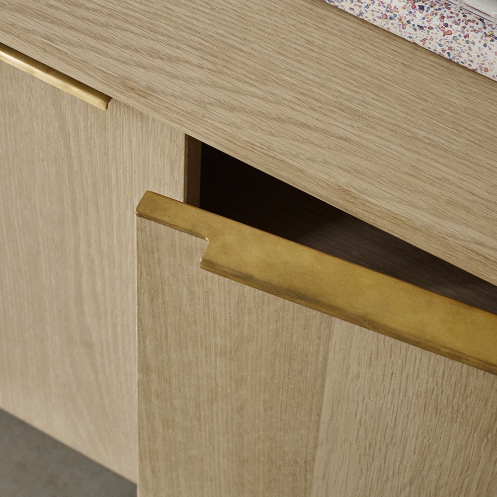 FRITZ HANSEN フリッツ・ハンセン SKAGERAK スカゲラック コレクション JUT ジュット キャビネット 高さ：68cm オーク オイル仕上げ 天板カラー：3色 デザイン：トーマス・ジェンキンス
