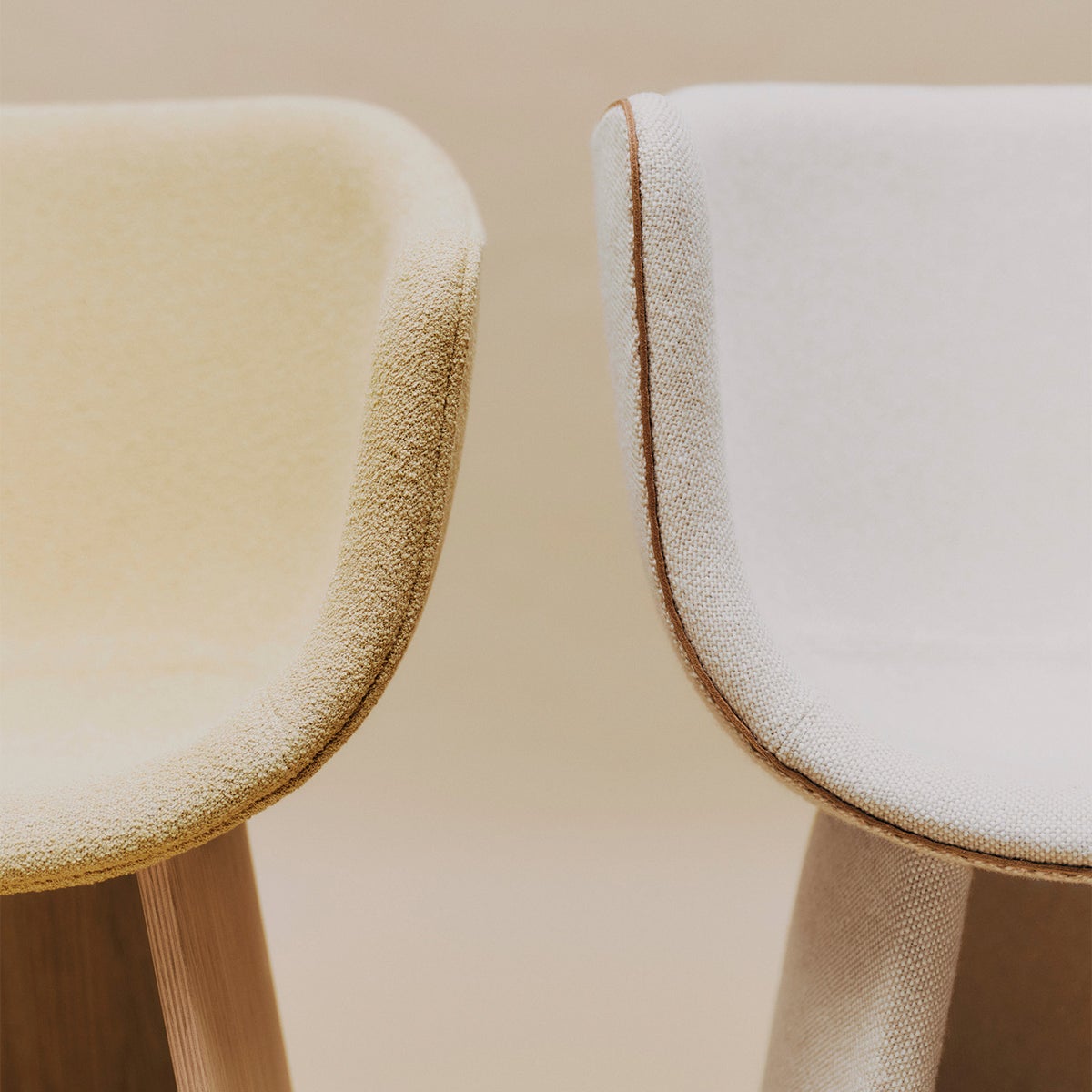 FRITZ HANSEN フリッツ・ハンセン MONOLIT モノリット CM220V アームチェア ナチュラルウッドベース レザーパイピングなしモデル
